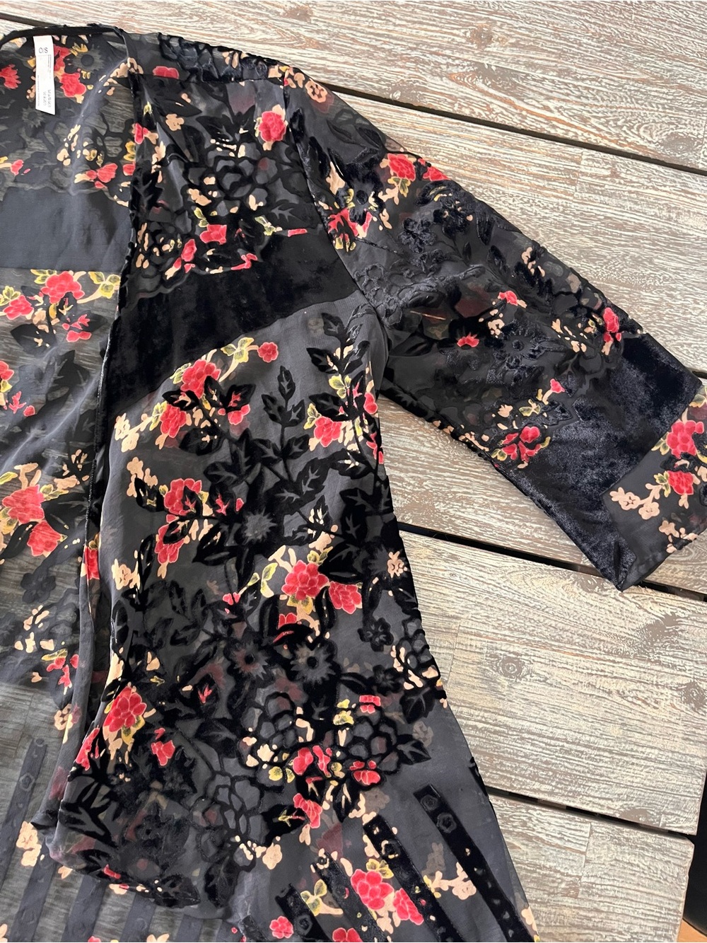 Black Floral Sheer Kimono, one size - Picture 4 of 6